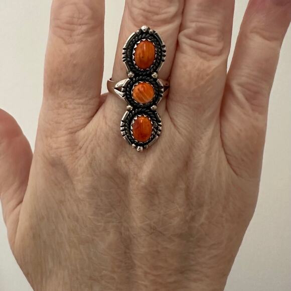 Spiny Oyster Three Stone .925 Sterling Silver Southwestern Ring Size 8.5 - Picture 5 of 5